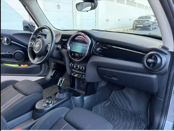 MINI Cooper 2022 - 17999 EUR, 28000 km - 28000km - foto 2 de 11