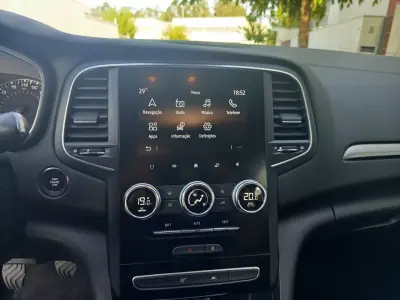 Renault Mégane 2022 - 13990 EUR, 135500 km - 135500km - foto 18 de 18