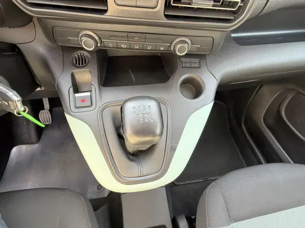 Citroën Berlingo 2021 - 13500 EUR, 81261 km - AUTO.MOTO.pt - 81261km - foto 13 de 19