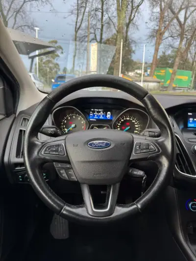 Ford Focus SW 2017 - 9980 EUR, 125000 km - AUTO.MOTO.pt - 125000km - foto 12 de 15