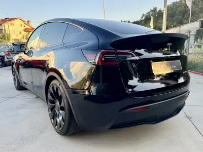 Tesla Model Y 2024 - 37999 EUR, 89910 km - foto 6 de 15