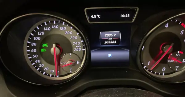 Mercedes-Benz GLA 200 2014 - 16990 EUR, 203675 km - AUTO.MOTO.pt - 203675km - foto 5 de 7