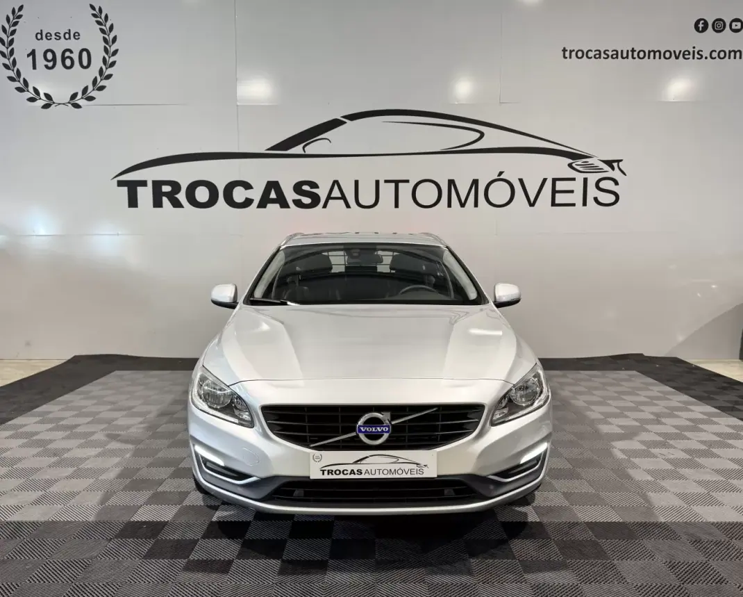 Volvo V60 2016 - 13900 EUR, 265393 km - 265393km - foto 3 de 44
