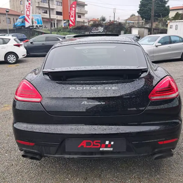 Porsche Panamera 2013 - 40500 EUR, 113000 km - AUTO.MOTO.pt - 113000km - foto 6 de 18