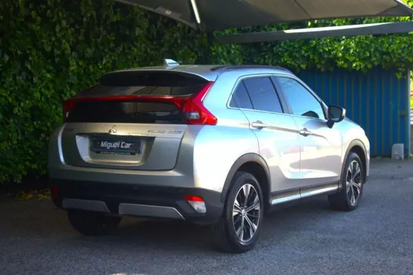 Mitsubishi Eclipse Cross 2018 - 19500 EUR, 33000 km - AUTO.MOTO.pt - 33000km - foto 8 de 20