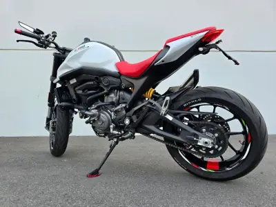 Ducati Monster 1000 2025 - 10500 EUR, 4500 km - 4500km - foto 10 de 22