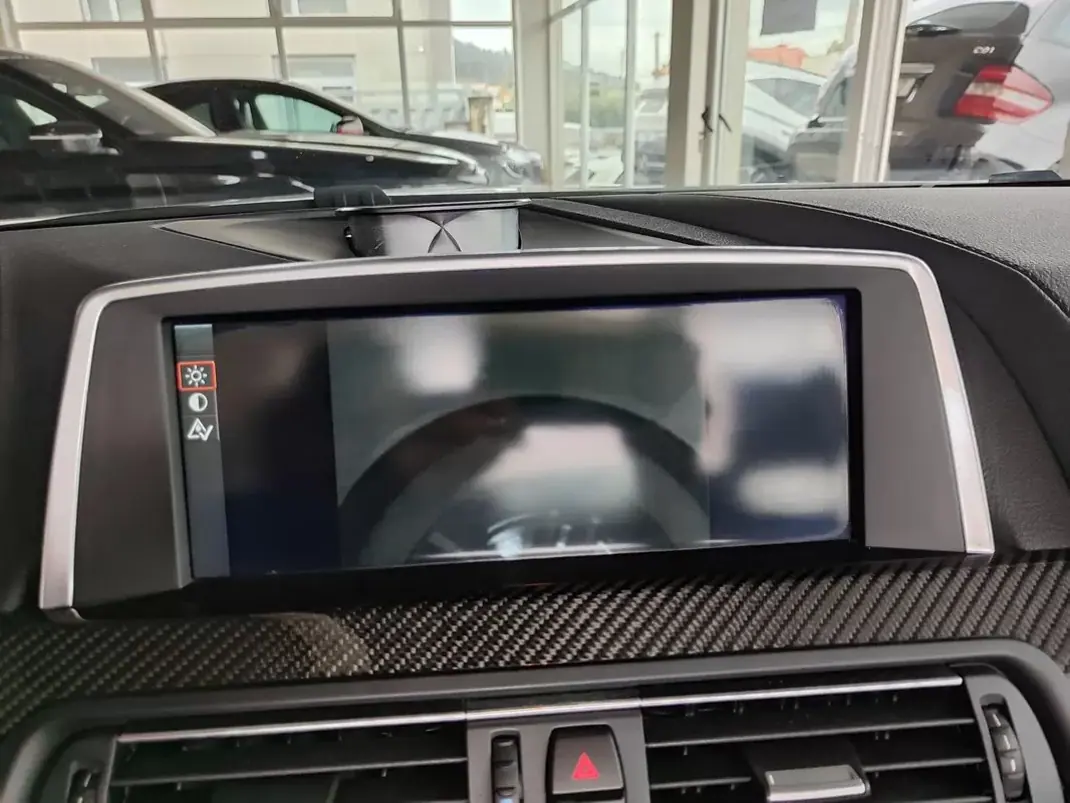 BMW M6 2012 - 63500 EUR, 155000 km - AUTO.MOTO.pt - 155000km - foto 46 de 49