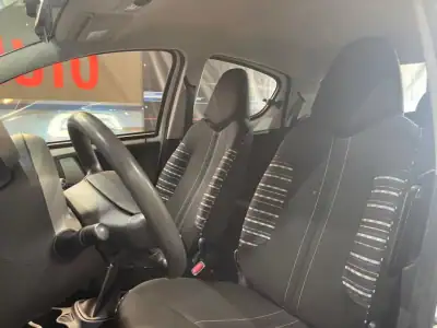 Citroën C1 2014 - 6750 EUR, 105000 km - AUTO.MOTO.pt - 105000km - foto 23 de 32