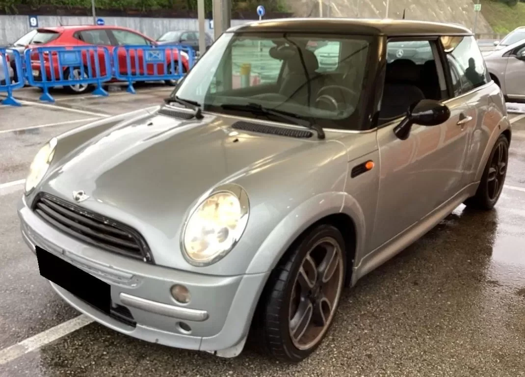 MINI One 2004 - 5990 EUR, 290000 km - AUTO.MOTO.pt - 290000km - foto 1 de 3