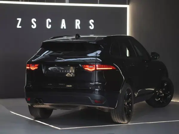Jaguar F-Pace 2017 - 24990 EUR, 151545 km - AUTO.MOTO.pt - 151545km - foto 5 de 23