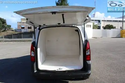 Citroën BERLINGO 1.6 BLUE HDI (Fibrada) 3L 100 CV 2018 - 10500 EUR, 186000 km - AUTO.MOTO.pt - 186000km - foto 2 de 18