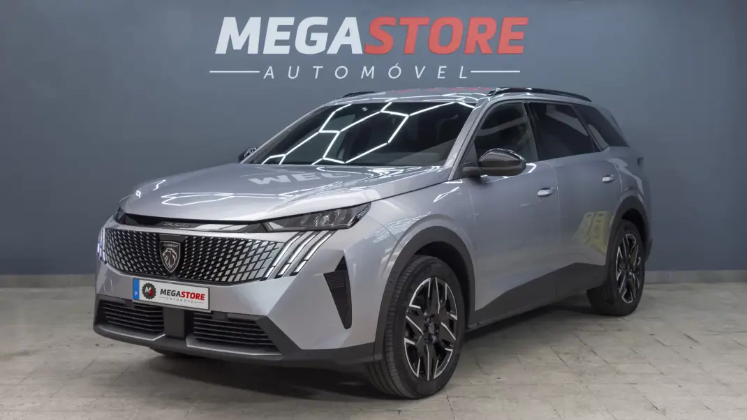 Peugeot 5008 2025 - 33750 EUR, 28000 km - AUTO.MOTO.pt - 28000km - foto 3 de 39