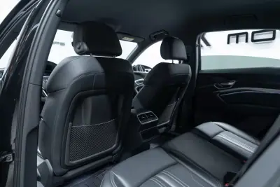 Audi Q8 e-Tron Sportback 2023 - 49950 EUR, 55000 km - AUTO.MOTO.pt - 55000km - foto 53 de 54