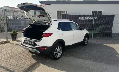 Kia Stonic 2022 - 14900 EUR, 71342 km - AUTO.MOTO.pt - 71342km - foto 12 de 20