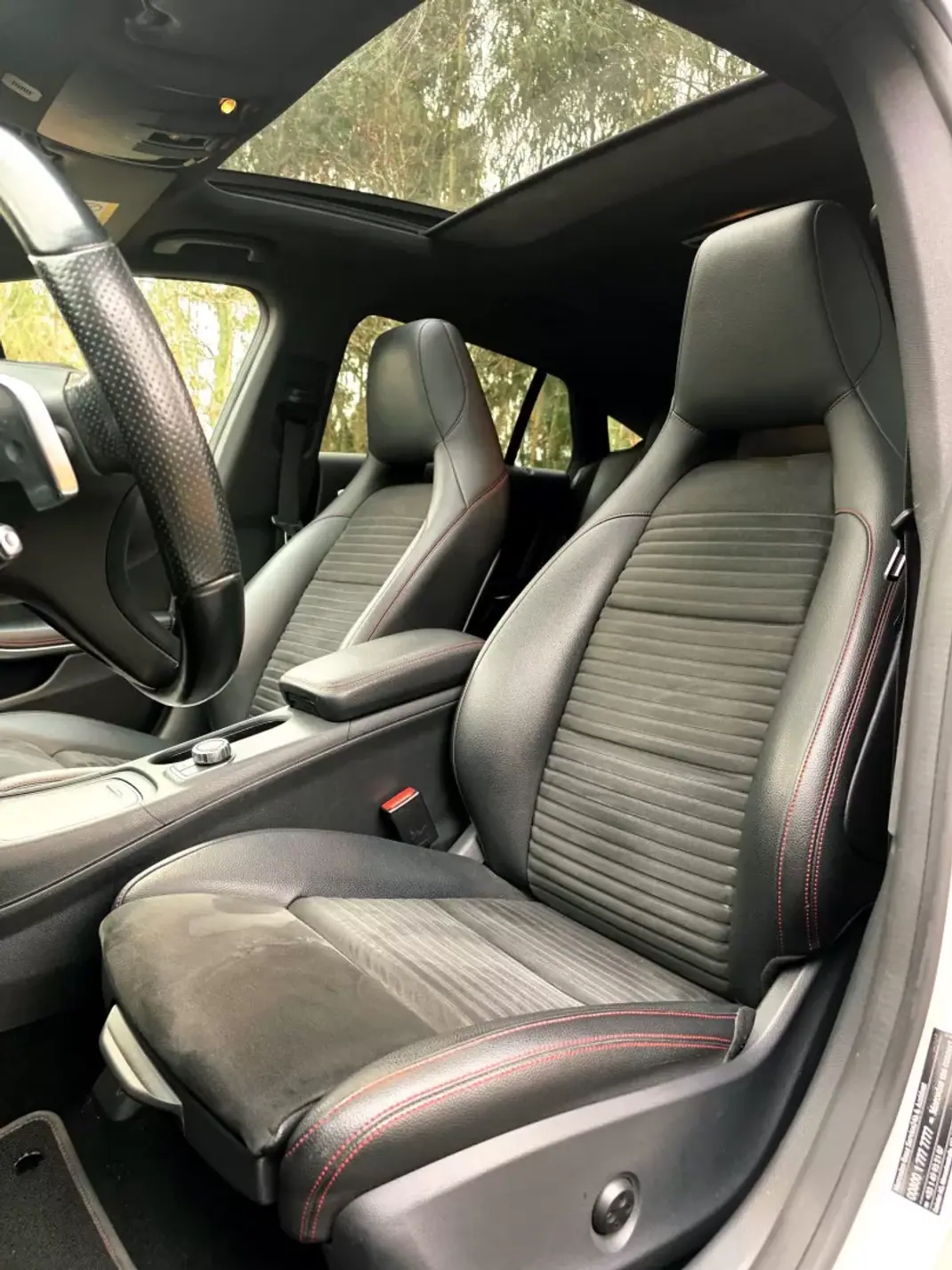 Mercedes-Benz CLA 220 2017 - 19990 EUR, 211000 km - AUTO.MOTO.pt - 211000km - foto 22 de 31