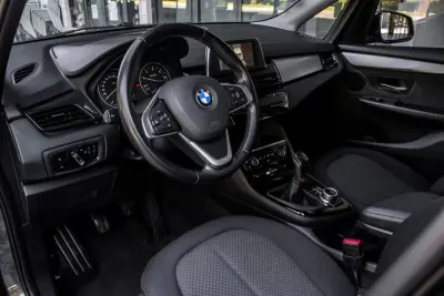 BMW 216 Active Tourer 2017 - 13990 EUR, 96223 km - AUTO.MOTO.pt - 96223km - foto 25 de 43
