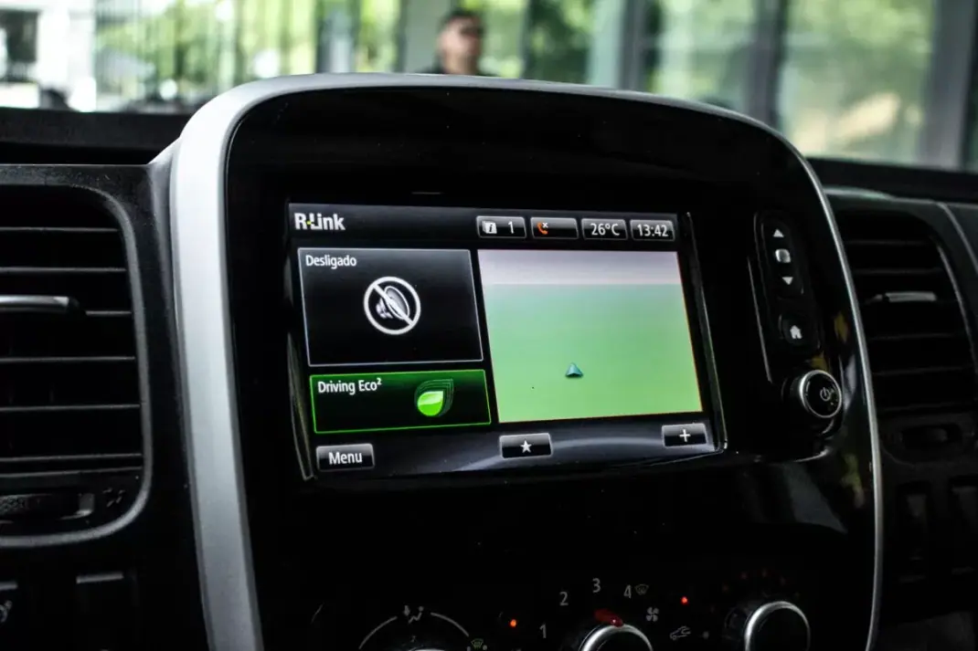 Renault Trafic 2020 - 28990 EUR, 126359 km - AUTO.MOTO.pt - 126359km - foto 35 de 41