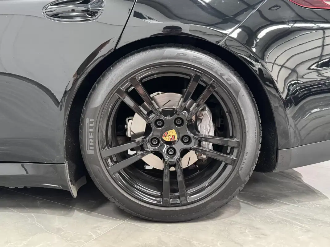 Porsche Panamera 2015 - 33990 EUR, 247000 km - AUTO.MOTO.pt - 247000km - foto 20 de 44