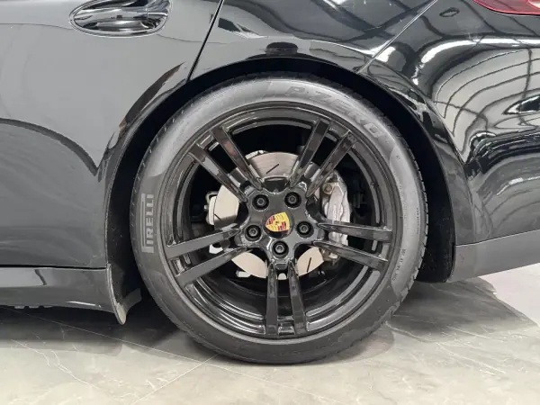 Porsche Panamera 2015 - 33990 EUR, 247000 km - AUTO.MOTO.pt - 247000km - foto 20 de 44