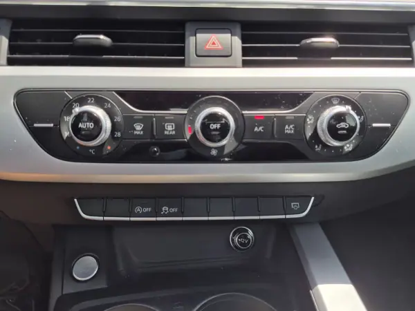 Audi A4 2019 - 20990 EUR, 159128 km - AUTO.MOTO.pt - 159128km - foto 17 de 25
