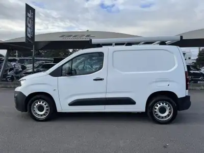 Peugeot PARTNER GIRAFON 2019 - 13990 EUR, 150000 km - AUTO.MOTO.pt - 150000km - foto 8 de 39