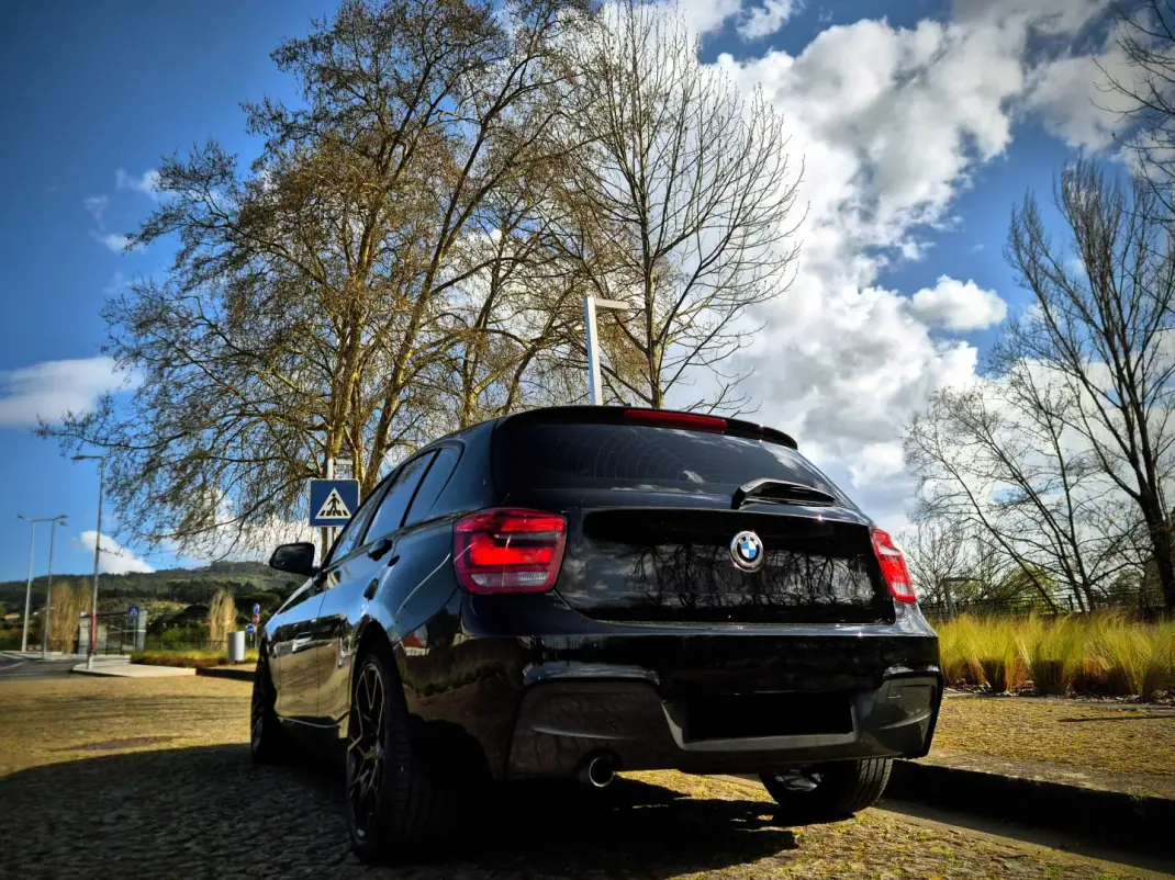 BMW 116 2013 - 11000 EUR, 260000 km - AUTO.MOTO.pt - 260000km - foto 8 de 25