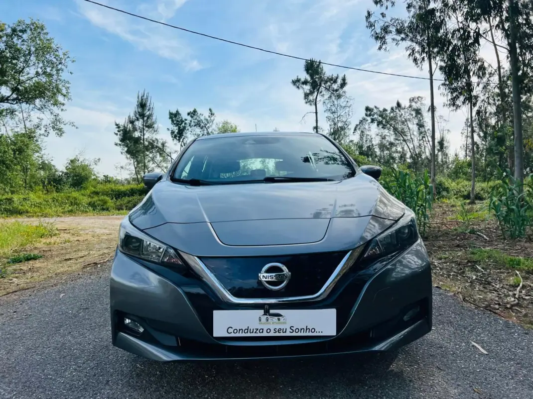 Nissan Leaf 2019 - 14750 EUR, 56425 km - AUTO.MOTO.pt - 56425km - foto 9 de 40