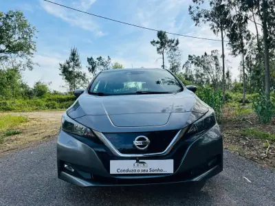 Nissan Leaf 2019 - 14750 EUR, 56425 km - AUTO.MOTO.pt - 56425km - foto 9 de 40