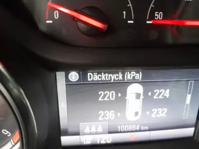 Opel Astra 2016 — foto 5 de 5
