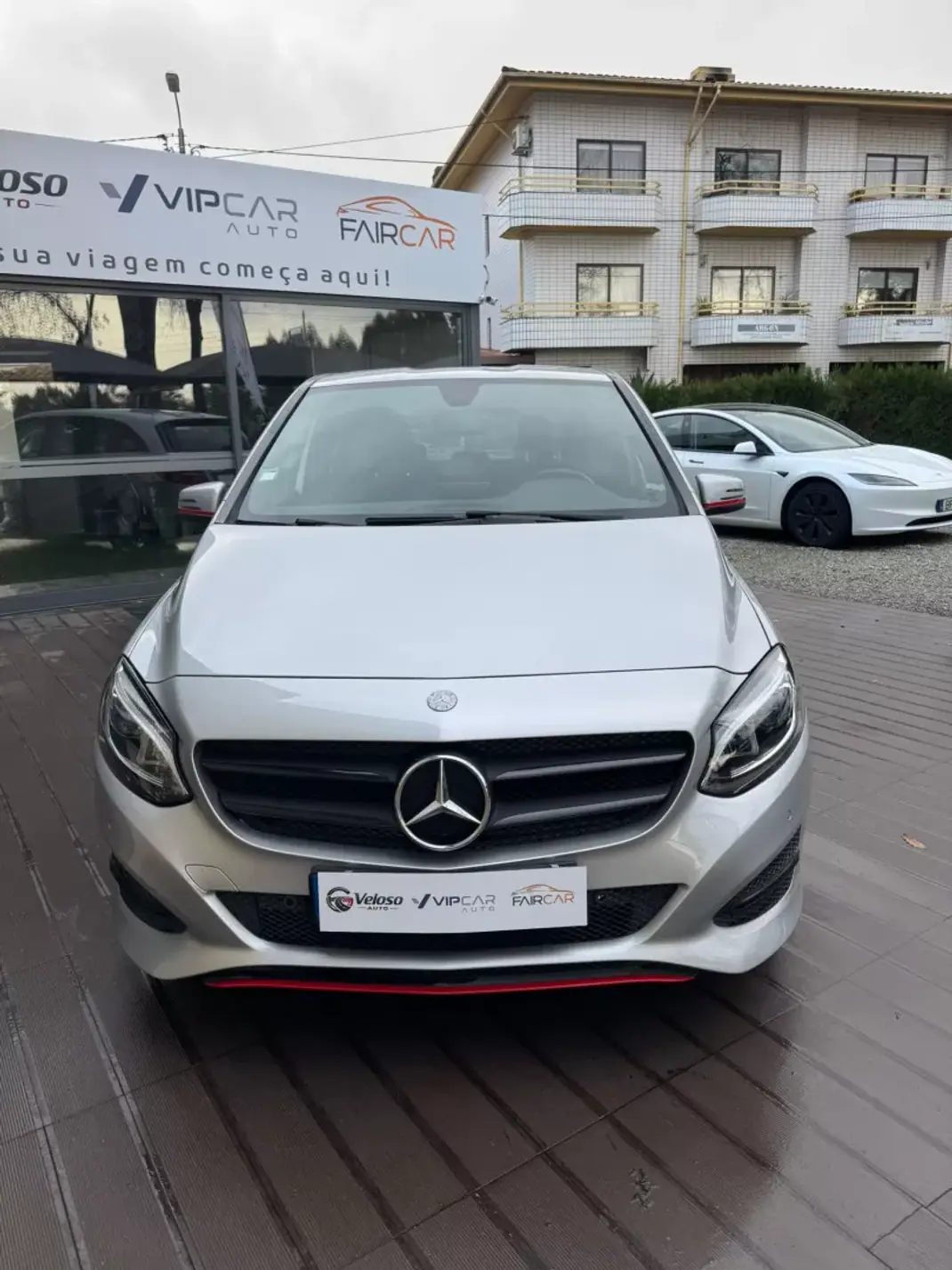 Mercedes-Benz B 180 2015 - 13500 EUR, 189400 km - AUTO.MOTO.pt - 189400km - foto 13 de 16