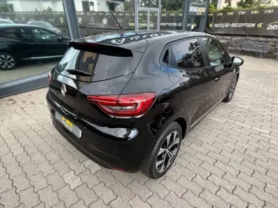 Renault Clio 2022 - 15500 EUR, 91700 km - AUTO.MOTO.pt - 91700km - foto 8 de 11