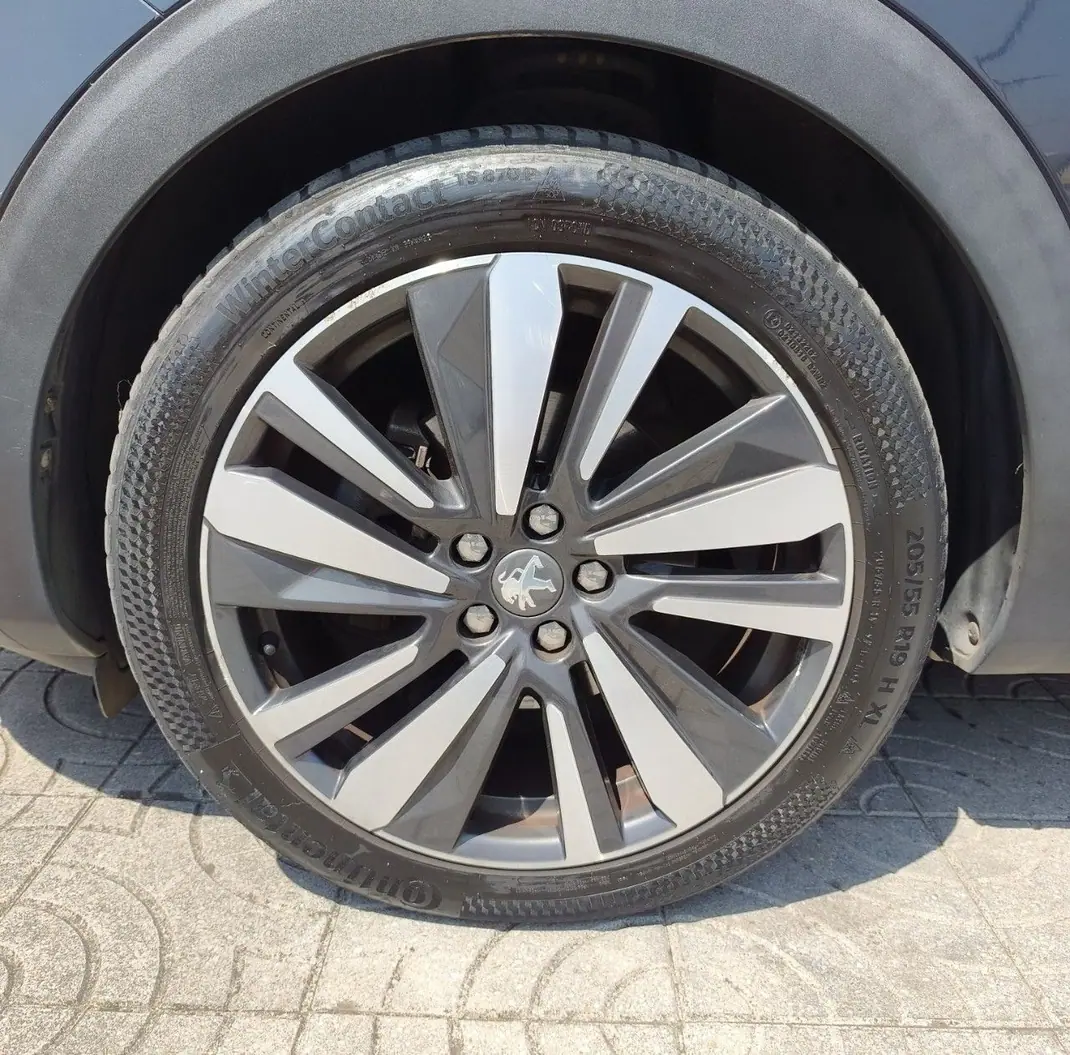 Peugeot 3008 2018 - 16950 EUR, 162684 km - 162684km - foto 5 de 15