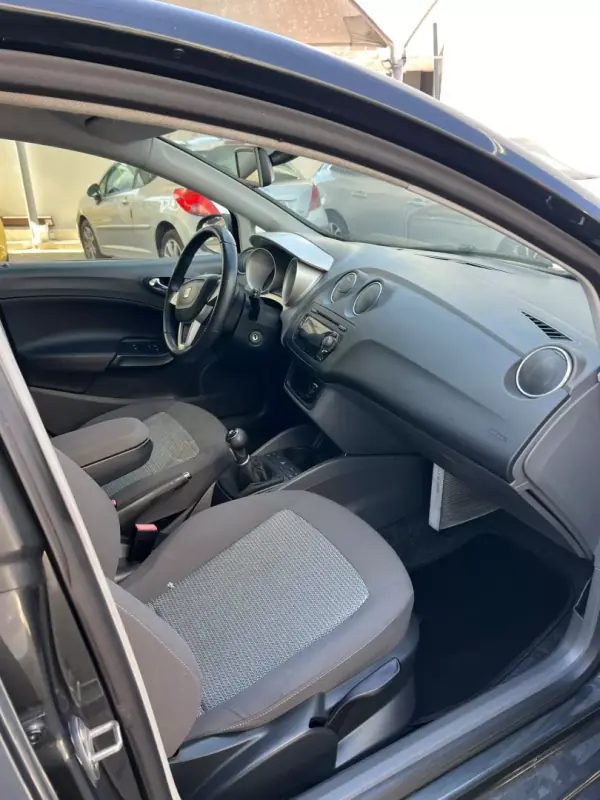 SEAT Ibiza 2008 - 6900 EUR, 166797 km - AUTO.MOTO.pt - 166797km - foto 4 de 14