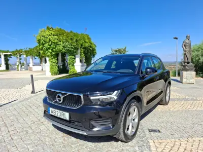 Volvo XC 40 2020 — foto 3 de 26