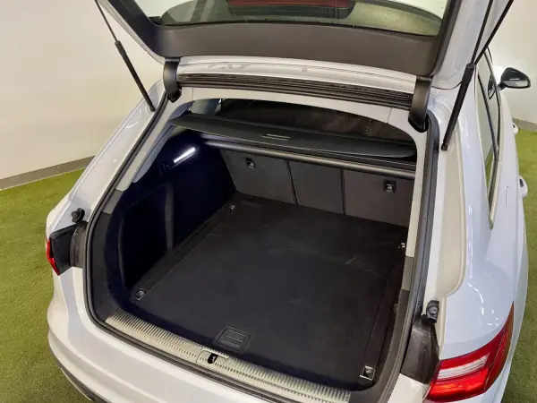 Audi A4 Avant 2022 - 22500 EUR, 168000 km - AUTO.MOTO.pt - 168000km - foto 11 de 34