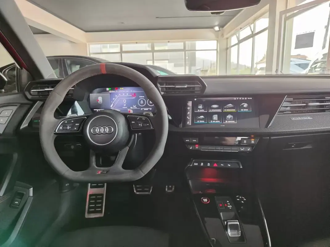 Audi RS3 Sportback 2024 - 69500 EUR, 41900 km - AUTO.MOTO.pt - 41900km - foto 47 de 48