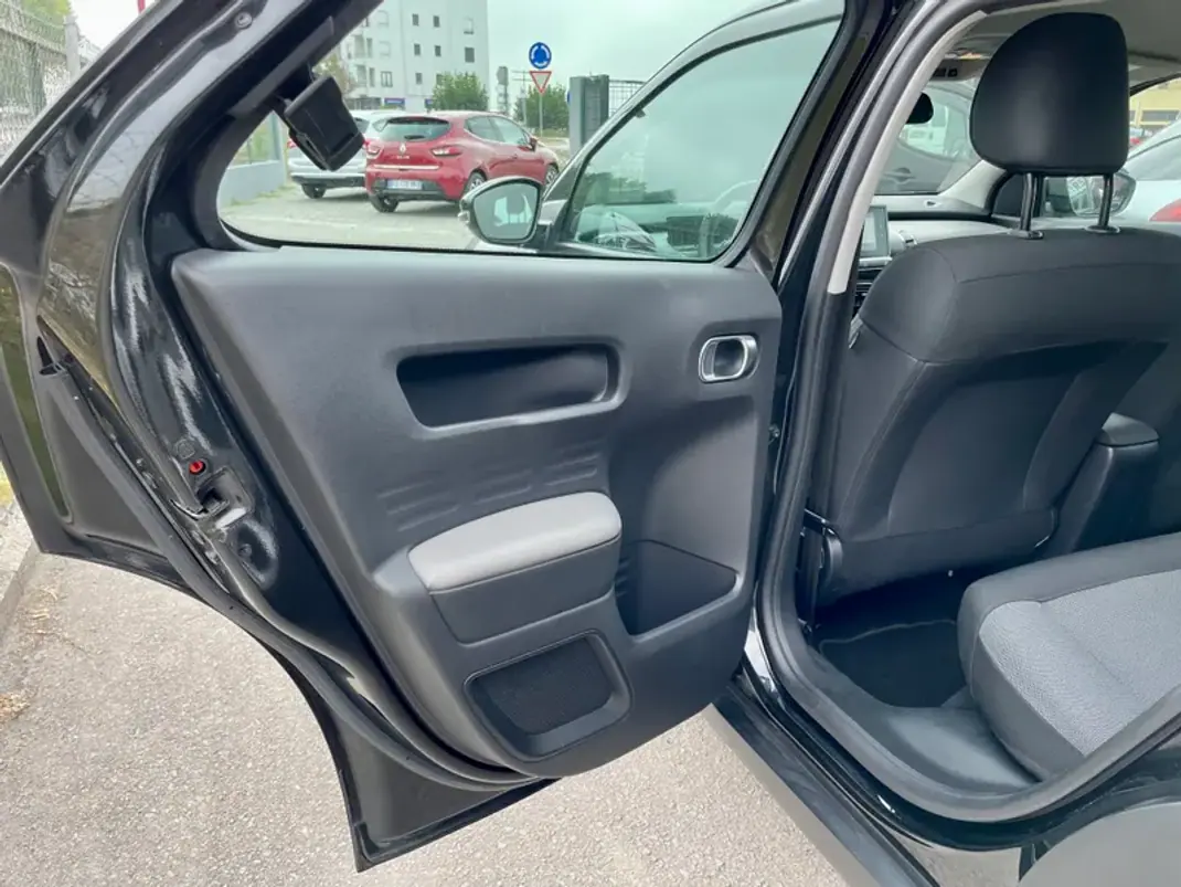 Citroën C4 Cactus 2018 - 14950 EUR, 108880 km - AUTO.MOTO.pt - 108880km - foto 16 de 34