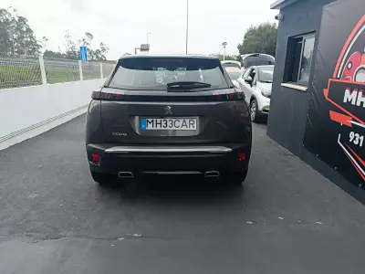 Peugeot 2008 2020 - 15900 EUR, 124990 km - AUTO.MOTO.pt - 124990km - foto 11 de 37