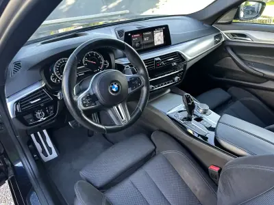 BMW M550d 2017 - 49900 EUR, 150000 km - AUTO.MOTO.pt - 150000km - foto 26 de 54