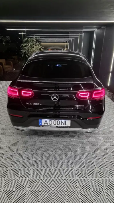 Mercedes-Benz GLC 300 2022 - 48900 EUR, 86000 km - AUTO.MOTO.pt - 86000km - foto 5 de 21