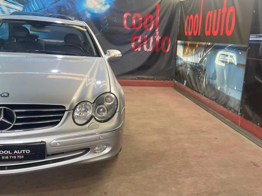 Mercedes-Benz CLK 220 2005 - 10999 EUR, 223000 km - AUTO.MOTO.pt - 223000km - foto 11 de 44