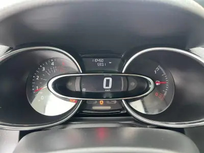 Renault Clio 2018 - 13950 EUR, 110232 km - AUTO.MOTO.pt - 110232km - foto 11 de 12