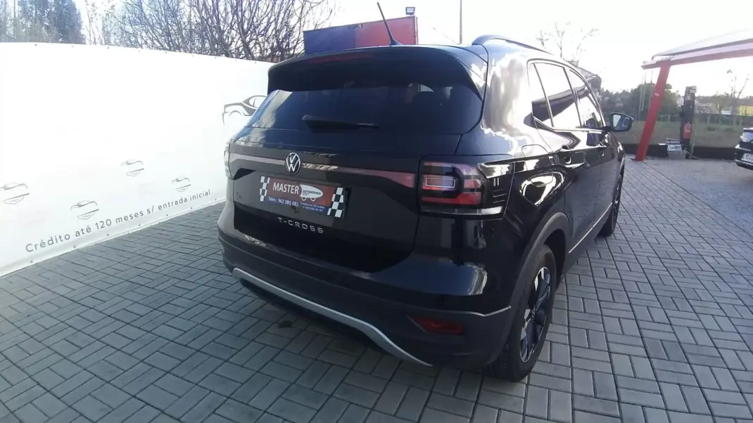 Volkswagen T-Cross 2023 - 18950 EUR, 112531 km - AUTO.MOTO.pt - 112531km - foto 39 de 40