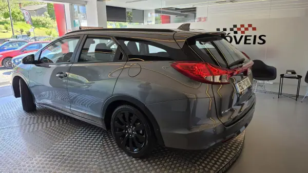 Honda Civic Tourer 2014 - 10750 EUR, 193536 km - AUTO.MOTO.pt - 193536km - foto 22 de 57