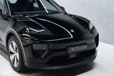 Porsche Macan 2025 - 74950 EUR, 22000 km - 22000km - foto 6 de 55