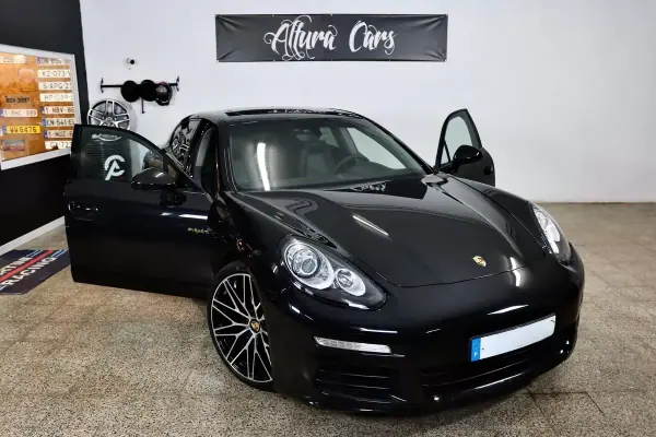 Porsche Panamera 2016 - 53900 EUR, 92706 km - AUTO.MOTO.pt - 92706km - foto 29 de 41