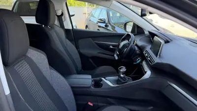 Peugeot 3008 2019 - 17980 EUR, 80200 km - AUTO.MOTO.pt - 80200km - foto 15 de 25