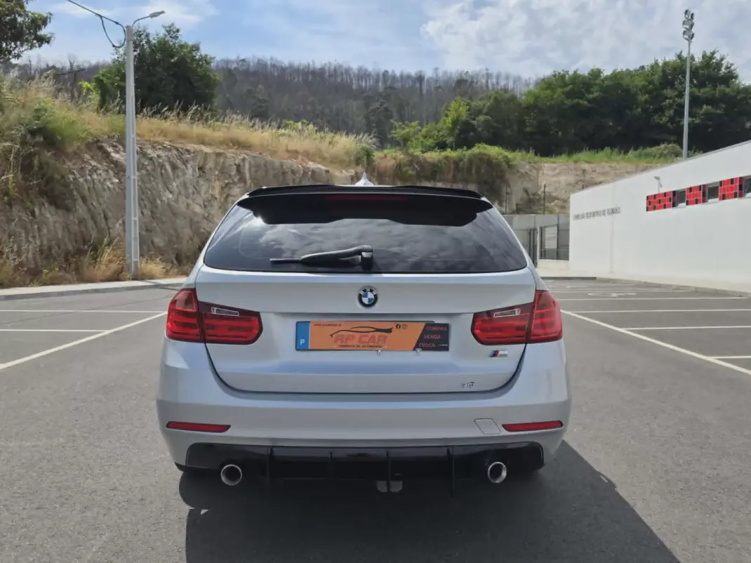 BMW 318 2014 - 14490 EUR, 220000 km - AUTO.MOTO.pt - 220000km - foto 11 de 16