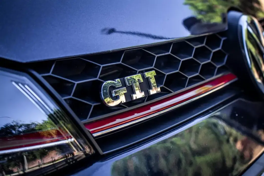 Volkswagen Golf 2015 - 24990 EUR, 83192 km - AUTO.MOTO.pt - 83192km - foto 7 de 45