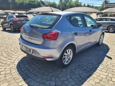 SEAT Ibiza 2017 - 10990 EUR, 93000 km - AUTO.MOTO.pt - 93000km - foto 8 de 17